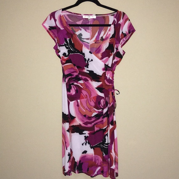 Evan Picone Dresses & Skirts - Evan Picone Faux Wrap Floral Dress size 8P